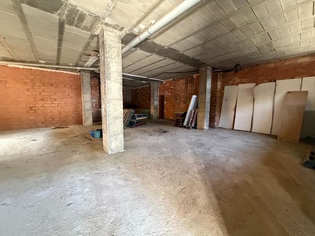 Erhverv til salg i Alzira - € 110.000 (Ref: 9829071)