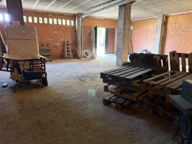 Erhverv til salg i Alzira - € 110.000 (Ref: 9829071)