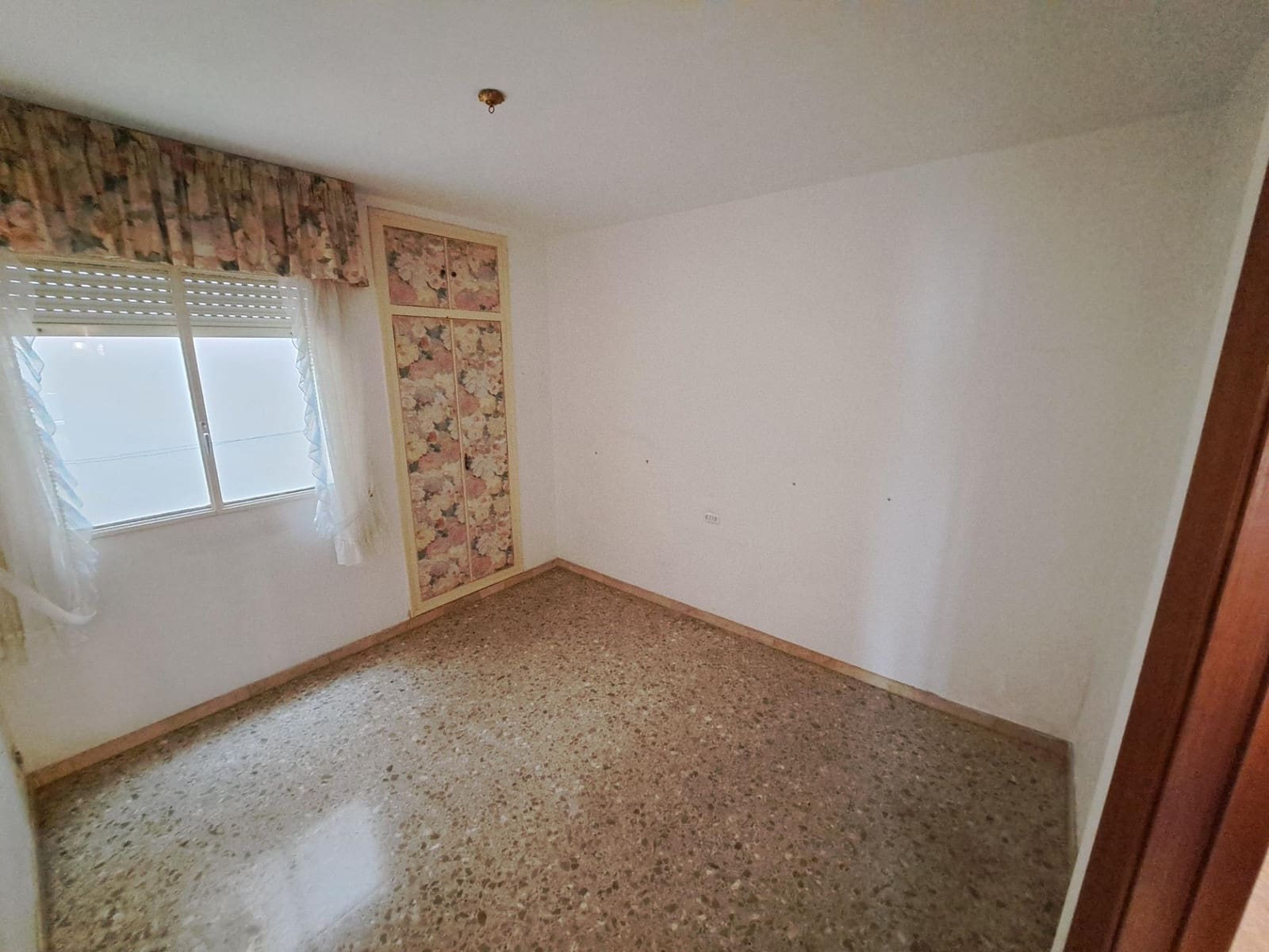 4 bedroom Flat for sale in Alzira - € 225,000 (Ref: 9829072)