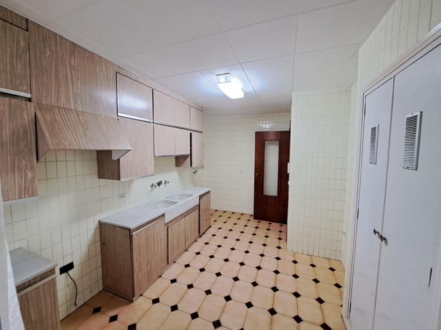 4 soveværelse Lejlighed til salg i Alzira - € 225.000 (Ref: 9829072)