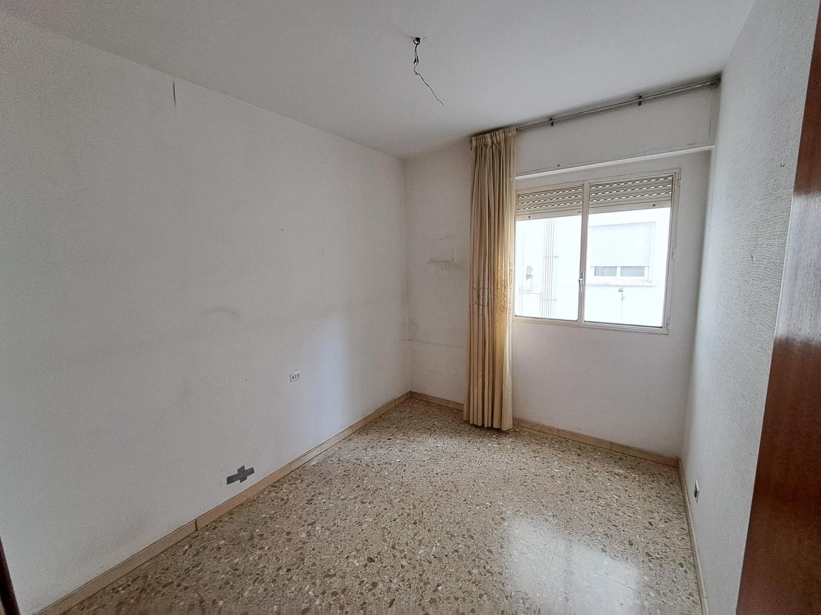4 bedroom Flat for sale in Alzira - € 225,000 (Ref: 9829072)