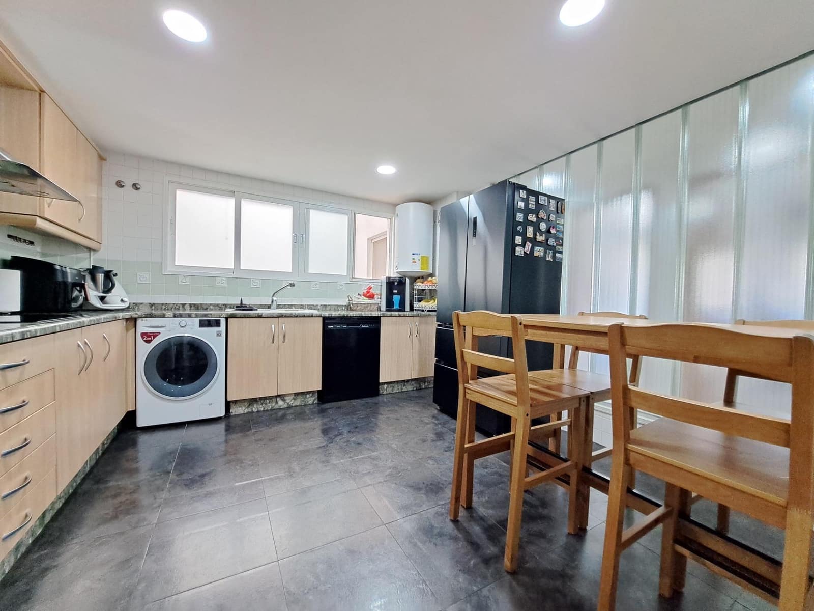 3 bedroom Flat for sale in Alzira - € 188,000 (Ref: 9831324)