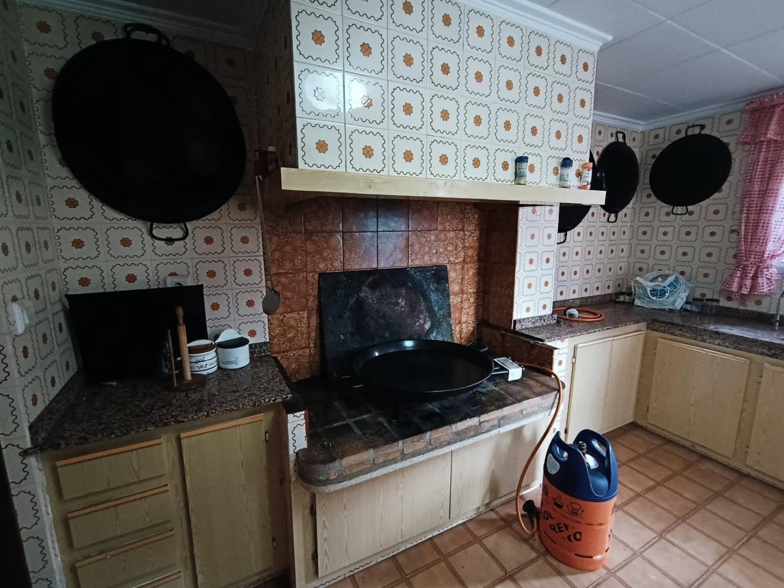 5 bedroom Villa for sale in Alzira with garage - € 335,000 (Ref: 9839226)