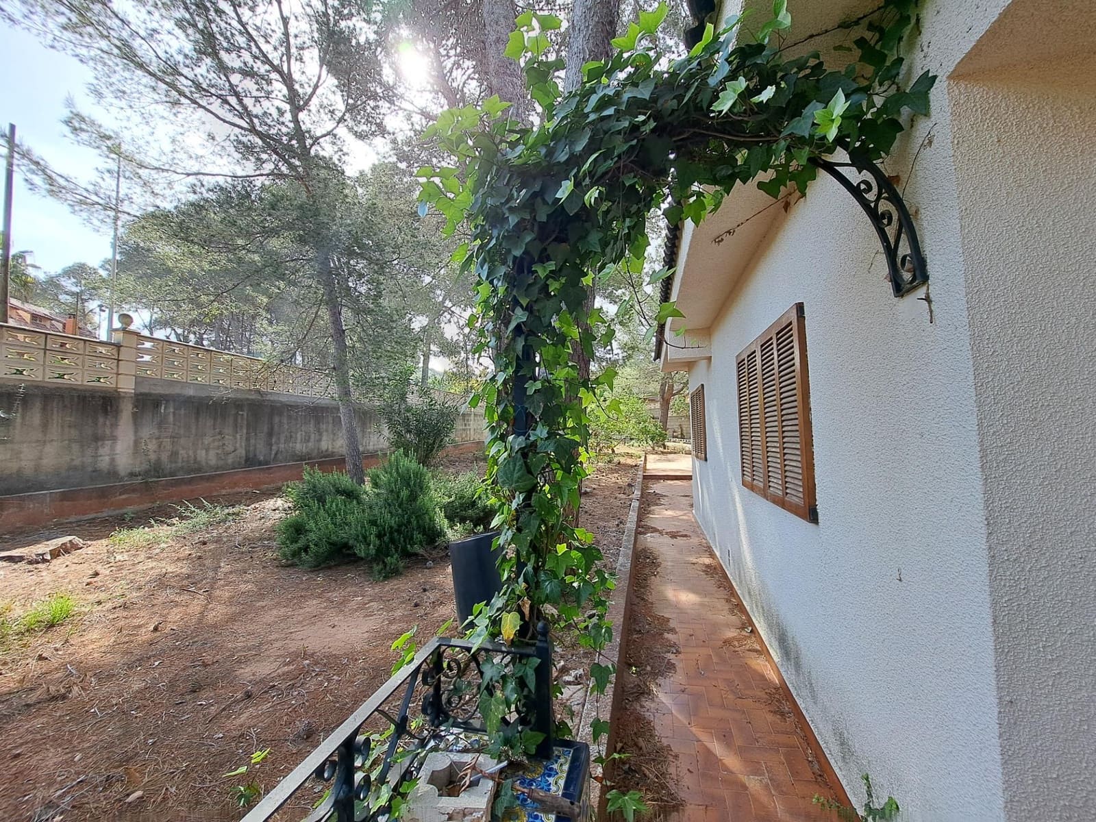 5 bedroom Villa for sale in Alzira with garage - € 335,000 (Ref: 9839226)