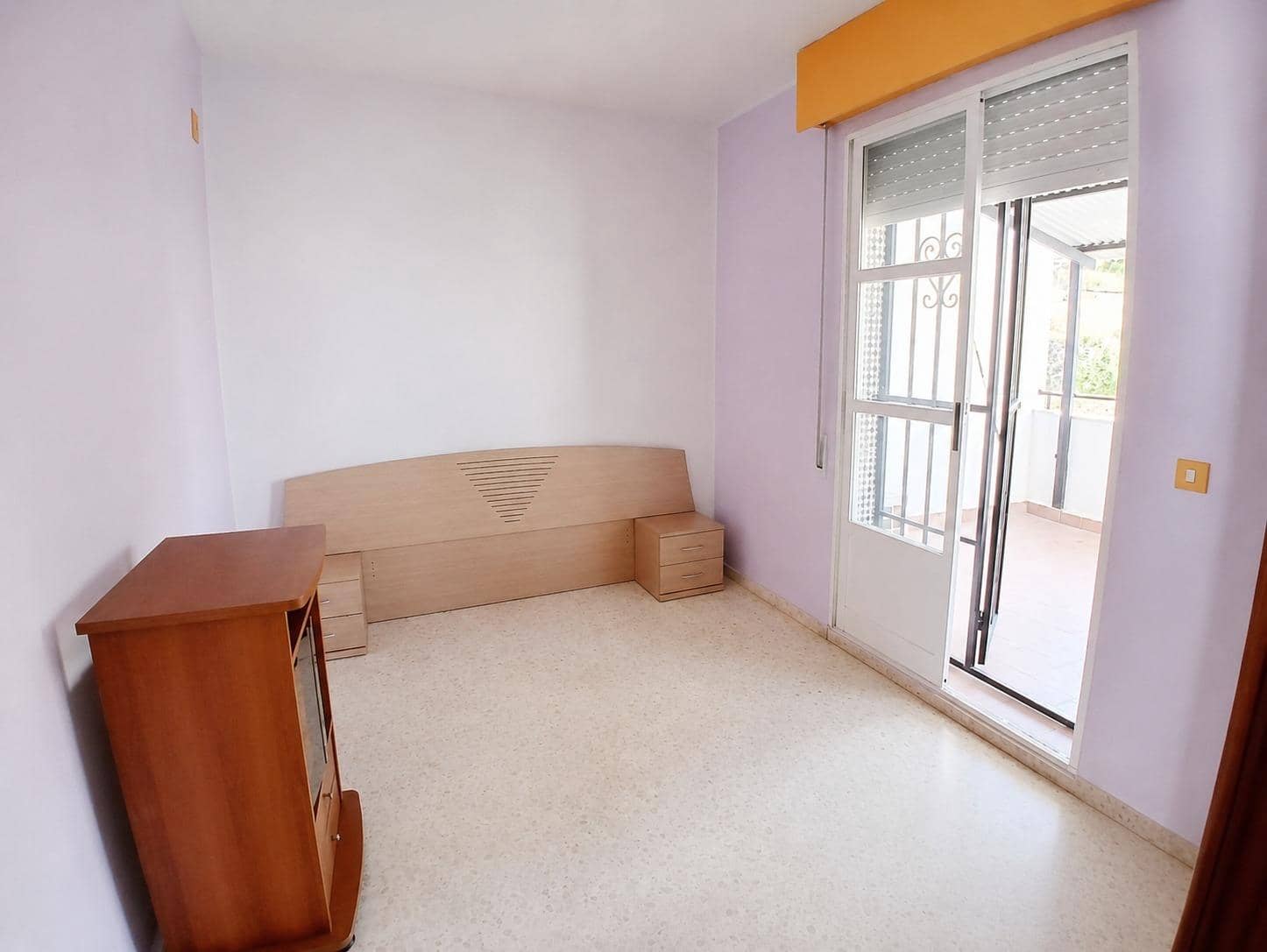 3 bedroom Townhouse for sale in Carcer with garage - € 89,000 (Ref: 9839227)