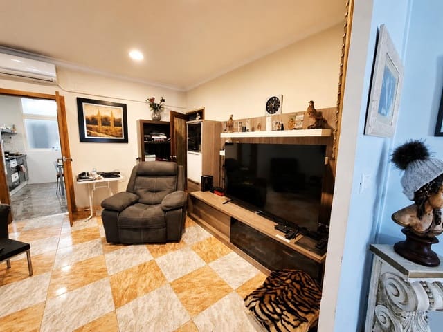 5 quarto Casa em Banda para venda em Carcaixent com garagem - 180 000 € (Ref: 9839228)