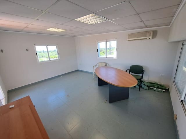 Kantoor te huur in Carcaixent - € 250 (Ref: 9843366)