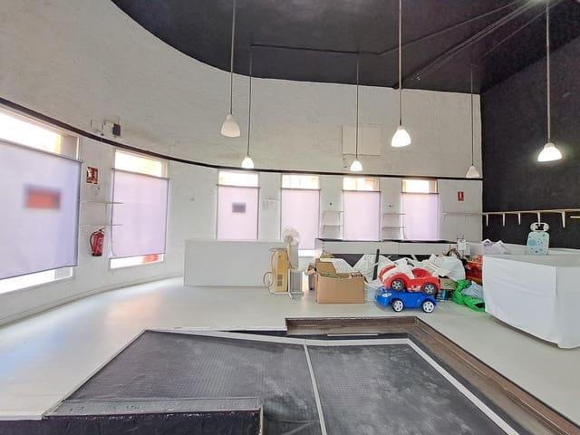 Local Comercial en Alzira en alquiler - 900 € (Ref: 9843368)