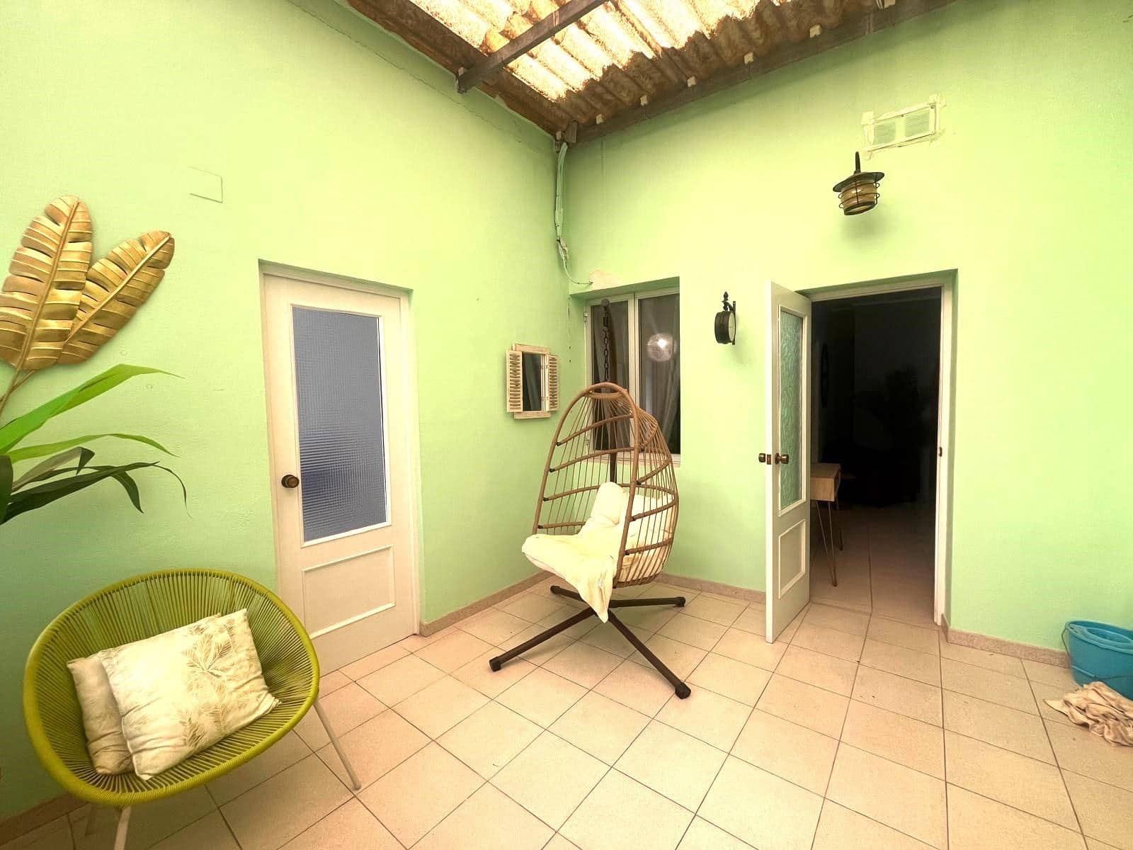 6 bedroom Apartment for sale in Carcaixent - € 220,000 (Ref: 9846197)