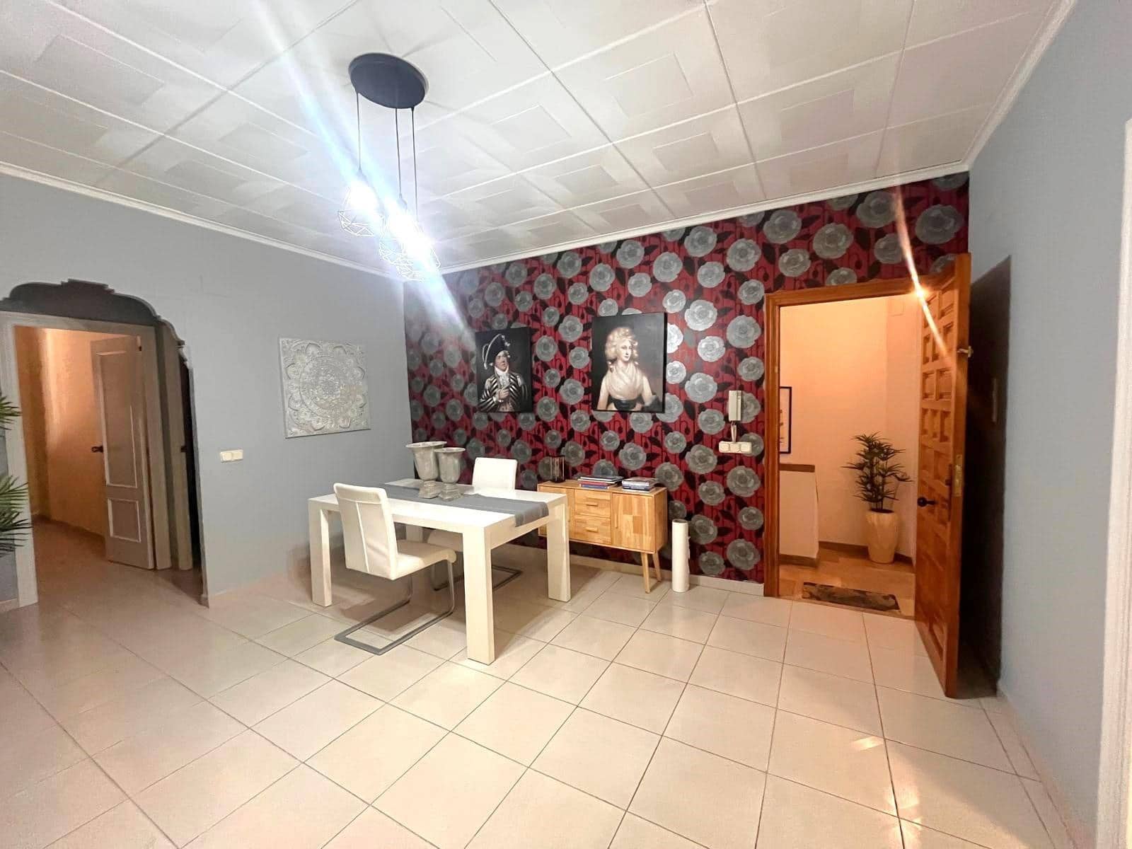 6 bedroom Apartment for sale in Carcaixent - € 220,000 (Ref: 9846197)