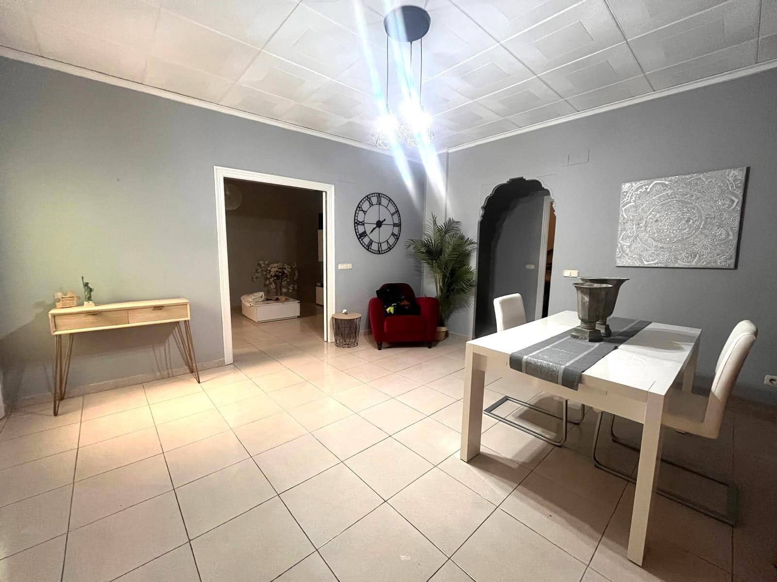 6 bedroom Apartment for sale in Carcaixent - € 220,000 (Ref: 9846197)