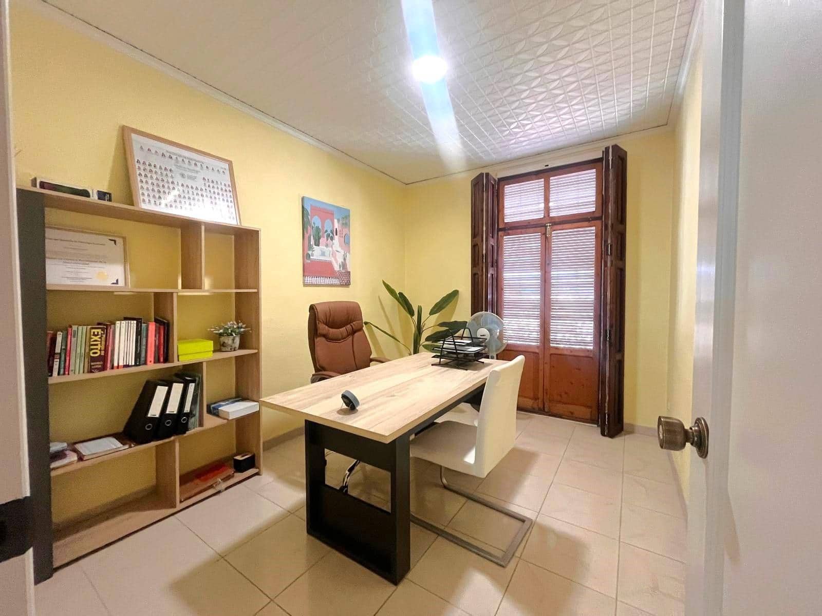 6 bedroom Apartment for sale in Carcaixent - € 220,000 (Ref: 9846197)