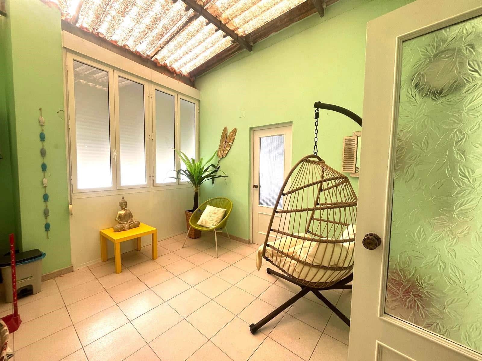 6 bedroom Apartment for sale in Carcaixent - € 220,000 (Ref: 9846197)