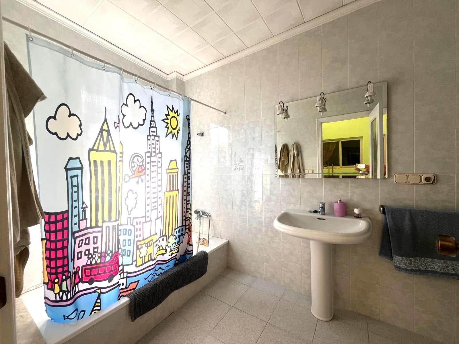 6 bedroom Apartment for sale in Carcaixent - € 220,000 (Ref: 9846197)