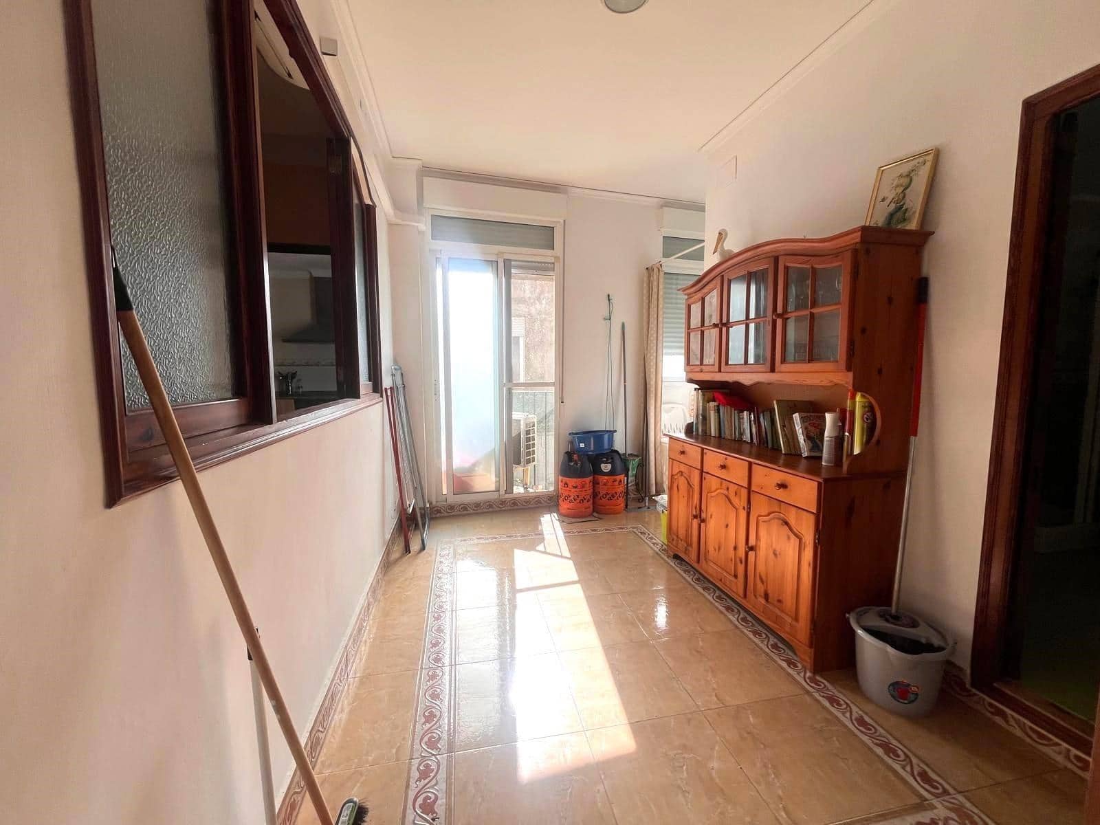 3 bedroom Flat for sale in Carcaixent - € 149,000 (Ref: 9846197)