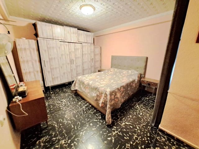 3 soveværelse Lejlighed til salg i Alzira - € 80.000 (Ref: 9851722)