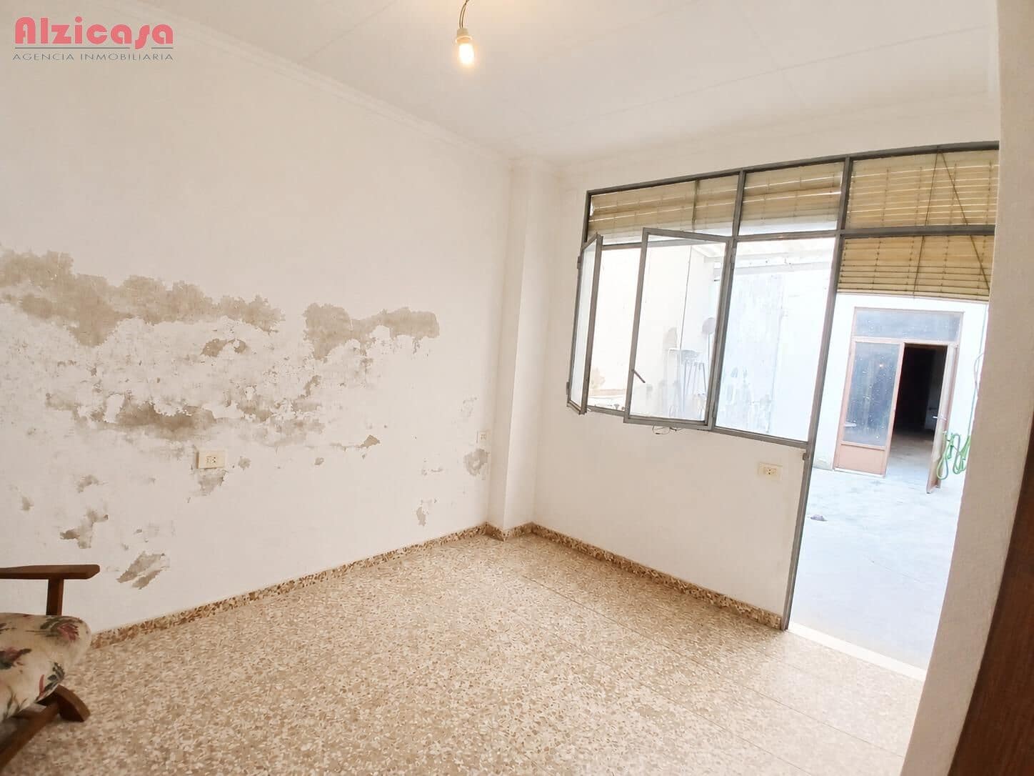 4 soveværelse Byhus til salg i Alzira - € 130.000 (Ref: 9855426)