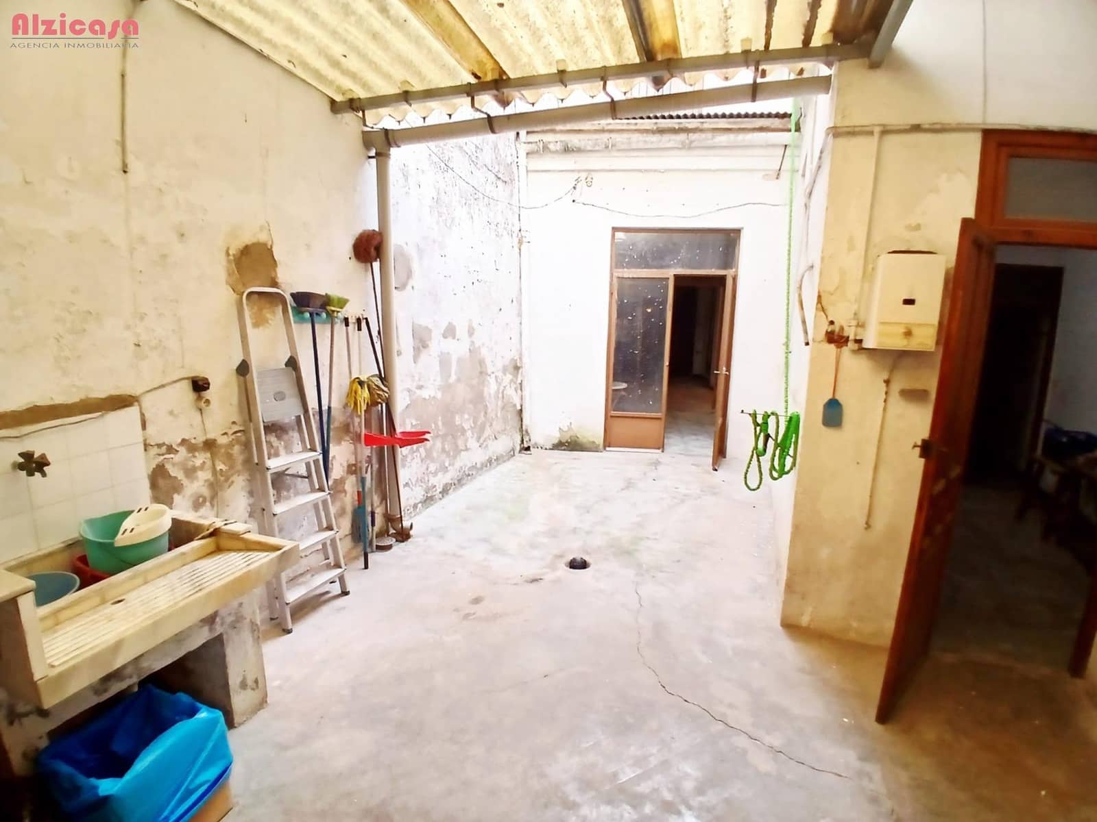 4 soveværelse Byhus til salg i Alzira - € 130.000 (Ref: 9855426)
