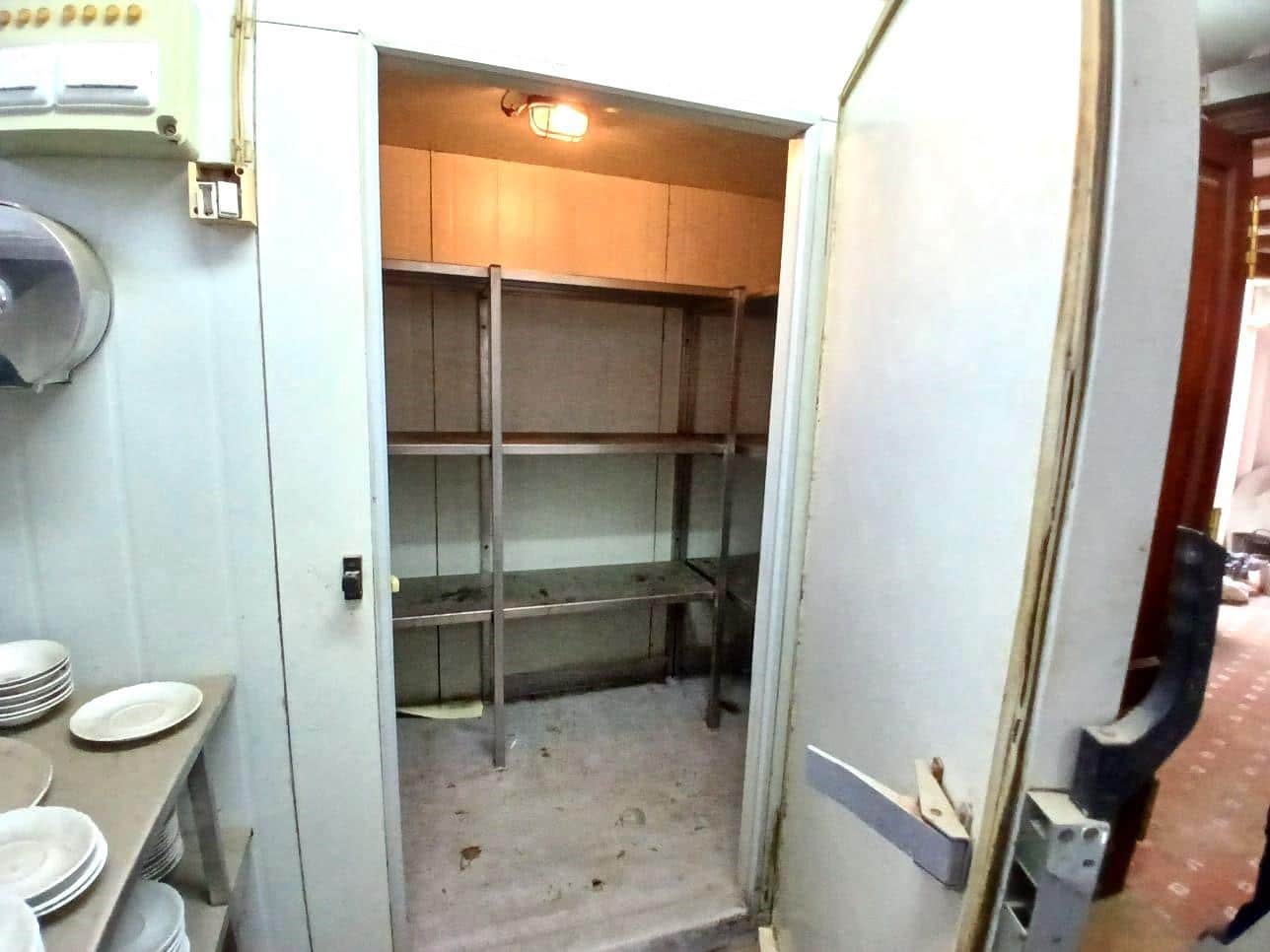 Commercieel te huur in Carcaixent - € 1.200 (Ref: 9861851)