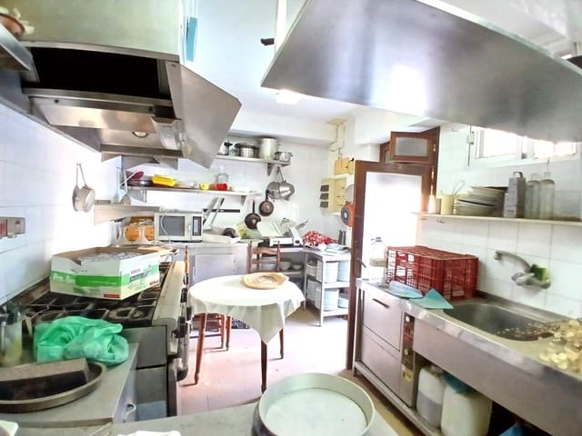 Commercieel te huur in Carcaixent - € 1.200 (Ref: 9861851)
