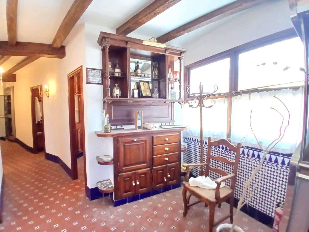 Commercieel te huur in Carcaixent - € 1.200 (Ref: 9861851)