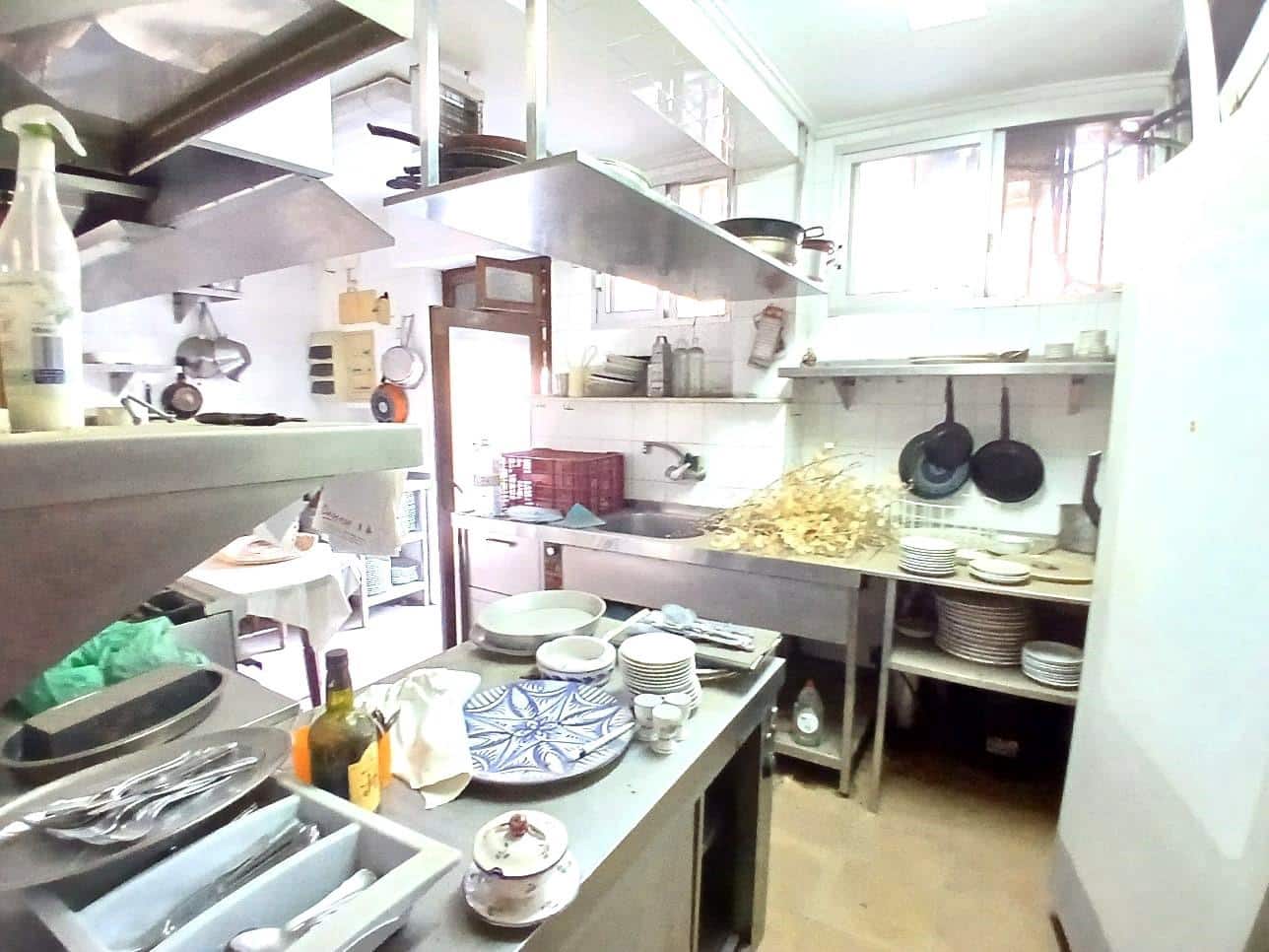 Commercieel te huur in Carcaixent - € 1.200 (Ref: 9861851)
