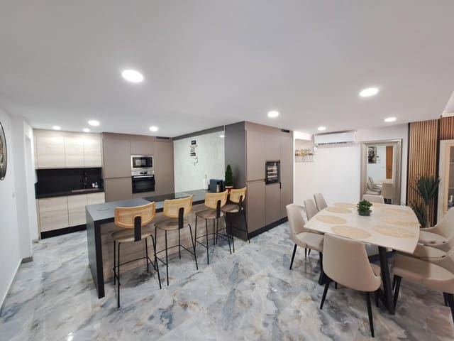4 sypialnia Mieszkanie na sprzedaż w Alzira - 285 000 € (Ref: 9881911)