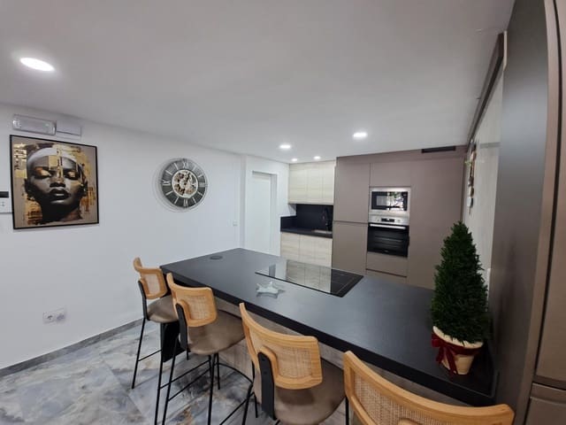 4 sypialnia Mieszkanie na sprzedaż w Alzira - 285 000 € (Ref: 9881911)