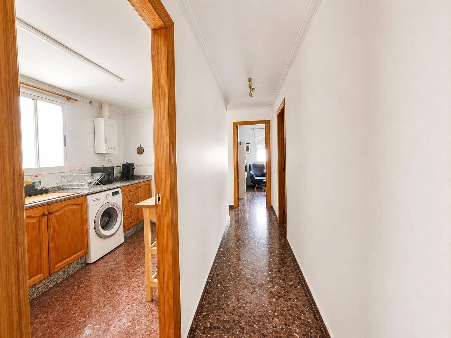 4 bedroom Flat for sale in Carcaixent - € 180,000 (Ref: 9896305)
