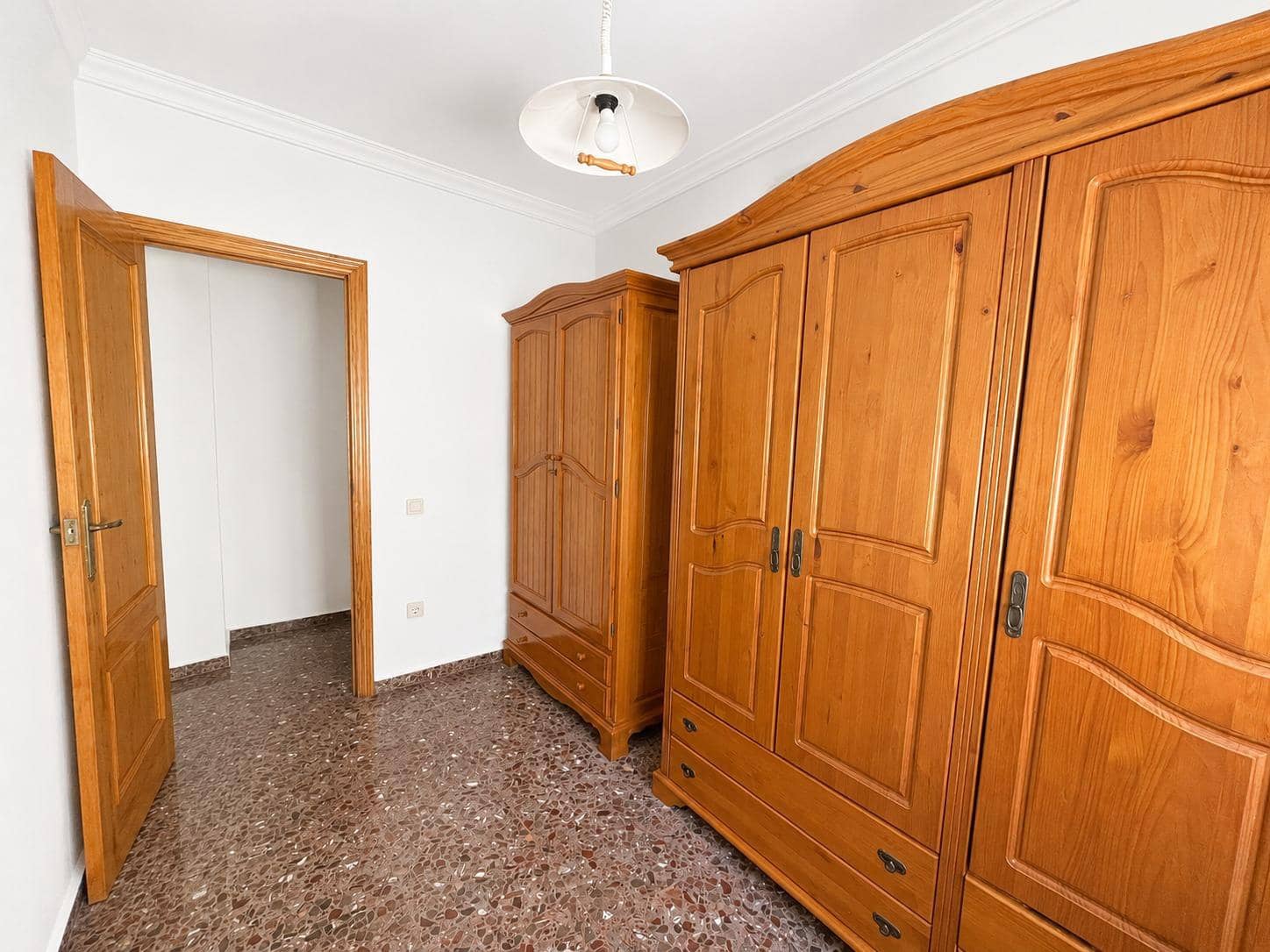 4 bedroom Flat for sale in Carcaixent - € 180,000 (Ref: 9896305)