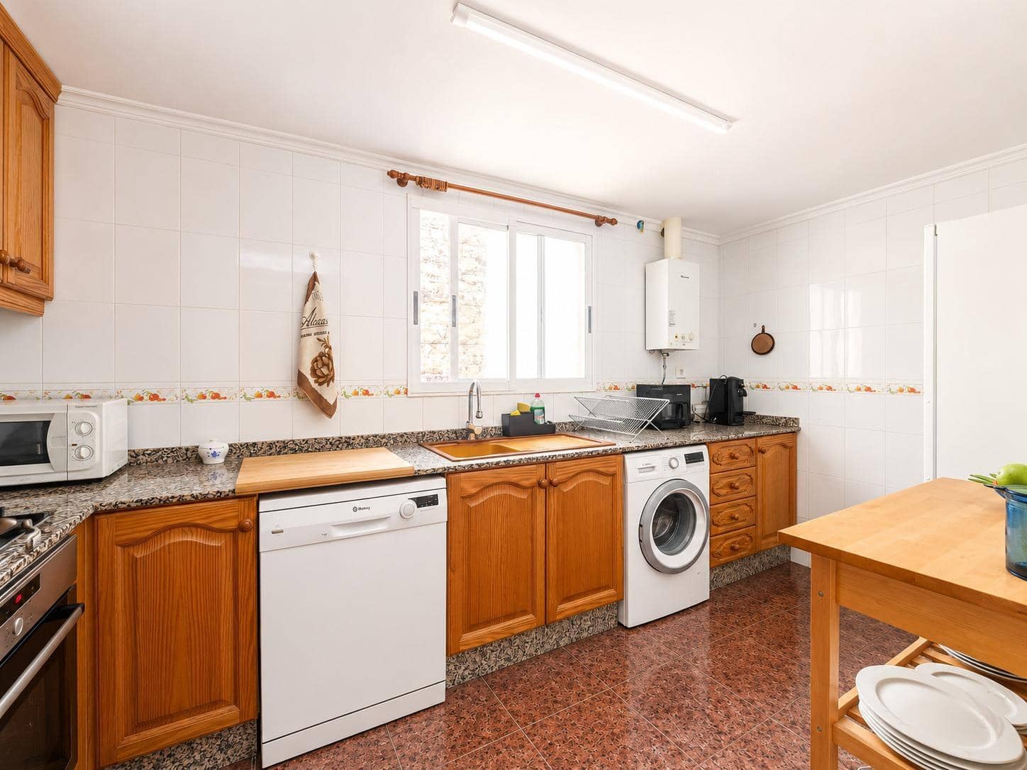 4 bedroom Flat for sale in Carcaixent - € 180,000 (Ref: 9896305)
