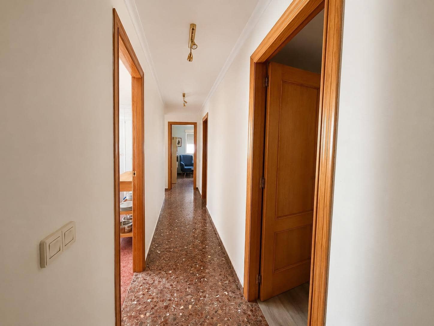 4 bedroom Flat for sale in Carcaixent - € 180,000 (Ref: 9896305)