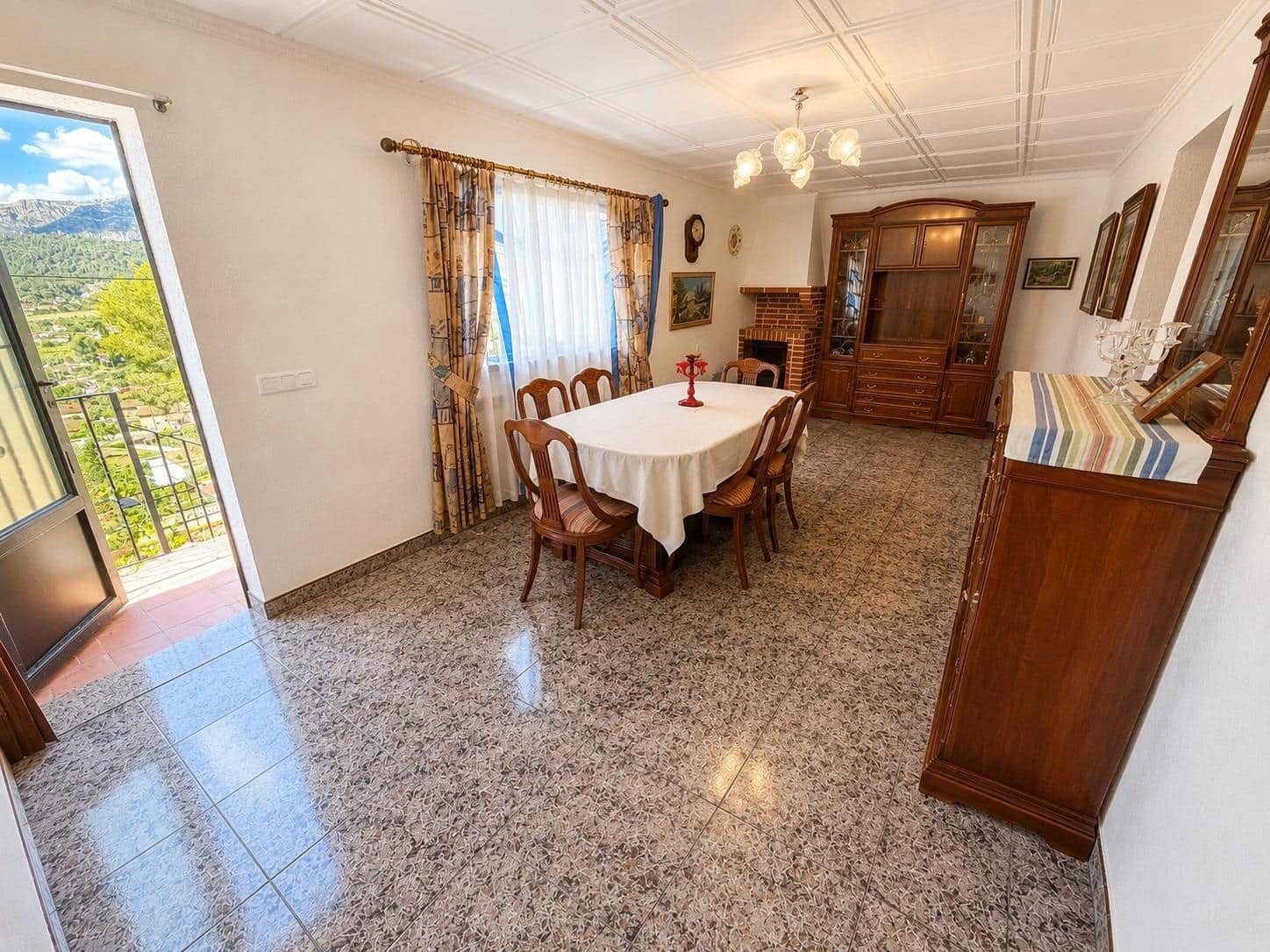 5 chambre Villa/Maison à vendre à Carcaixent avec garage - 130 000 € (Ref: 9900338)