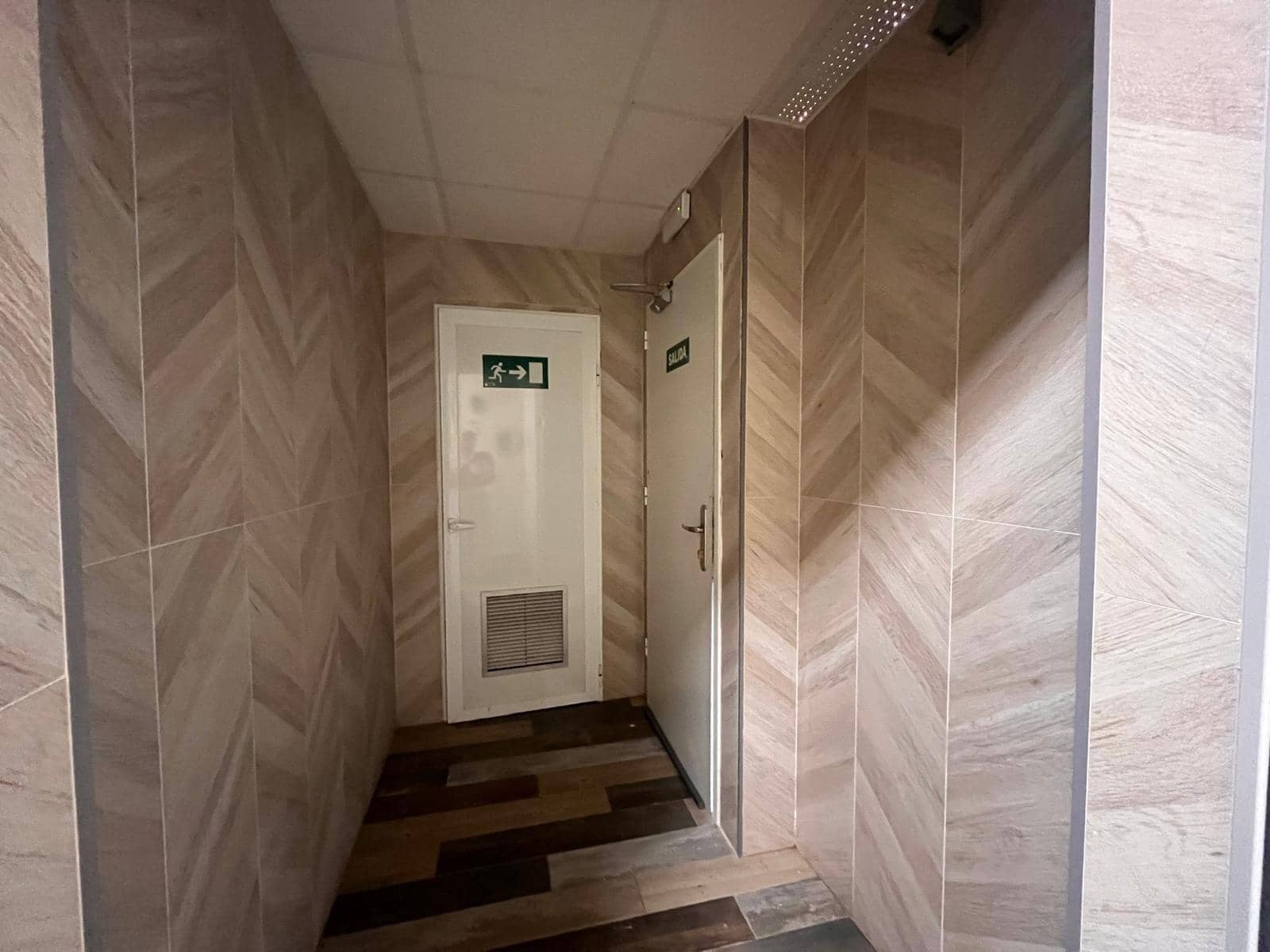 9 Zimmer Gewerbe zu verkaufen in Carcaixent - 115.000 € (Ref: 9907560)