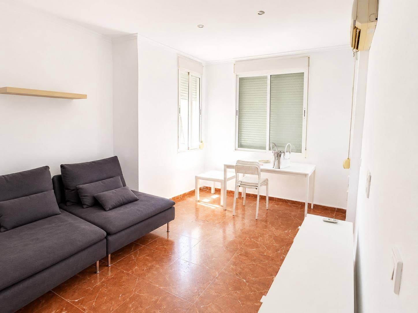 2 bedroom Flat for sale in Carcaixent - € 80,000 (Ref: 9927381)