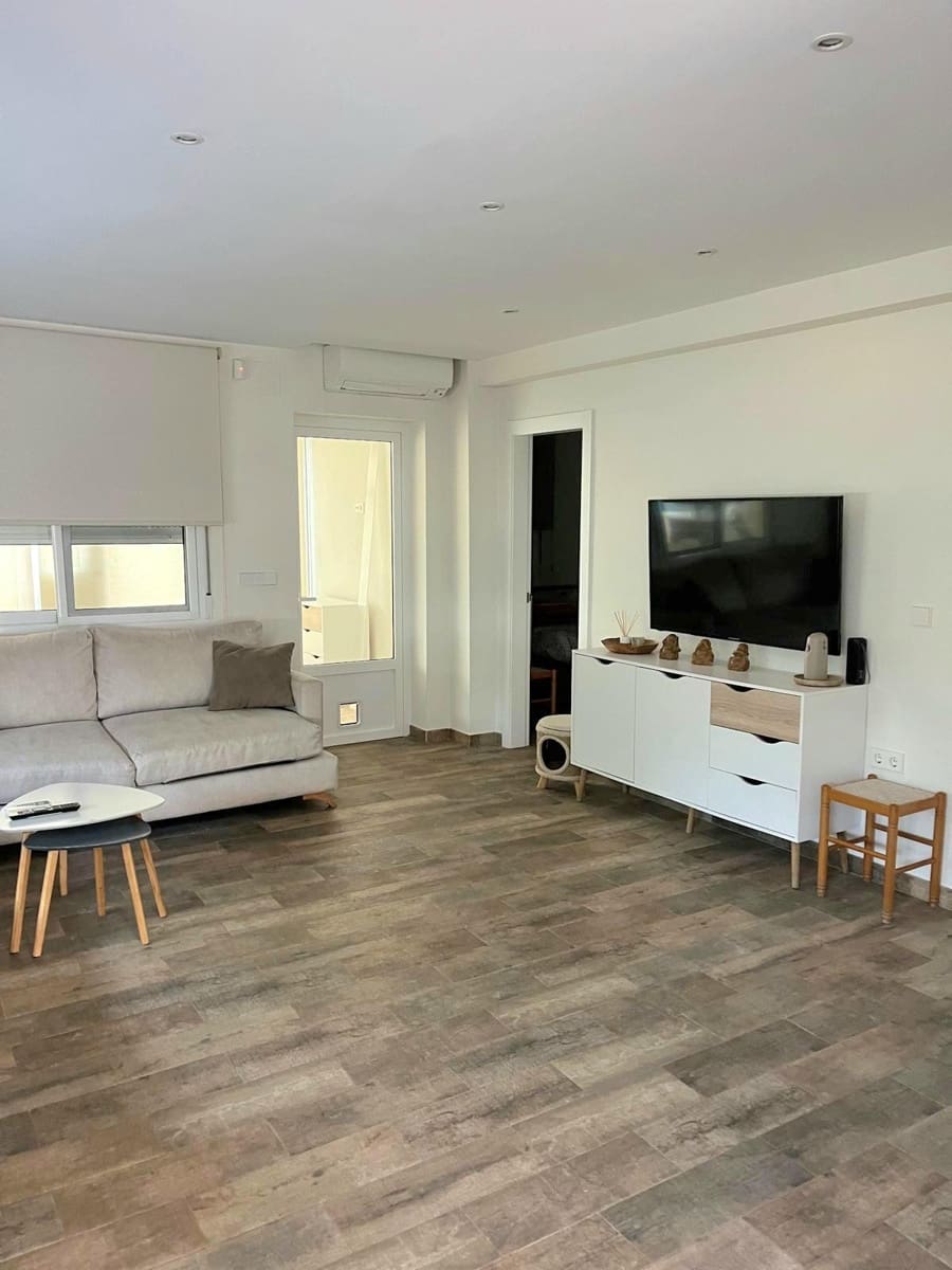 3 Zimmer Villa zu verkaufen in Llombai mit Pool - 240.000 € (Ref: 9927382)