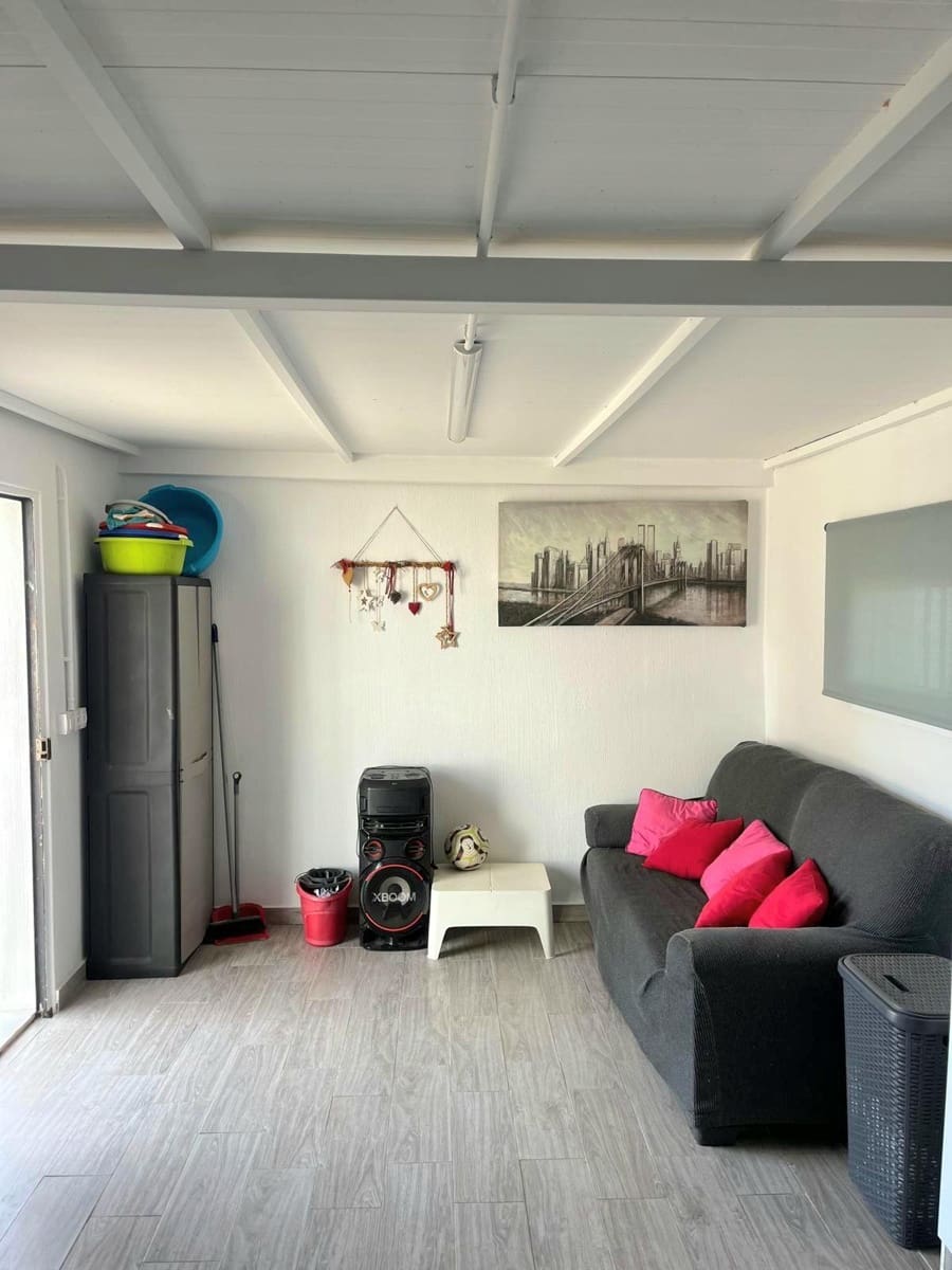 3 Zimmer Villa zu verkaufen in Llombai mit Pool - 240.000 € (Ref: 9927382)
