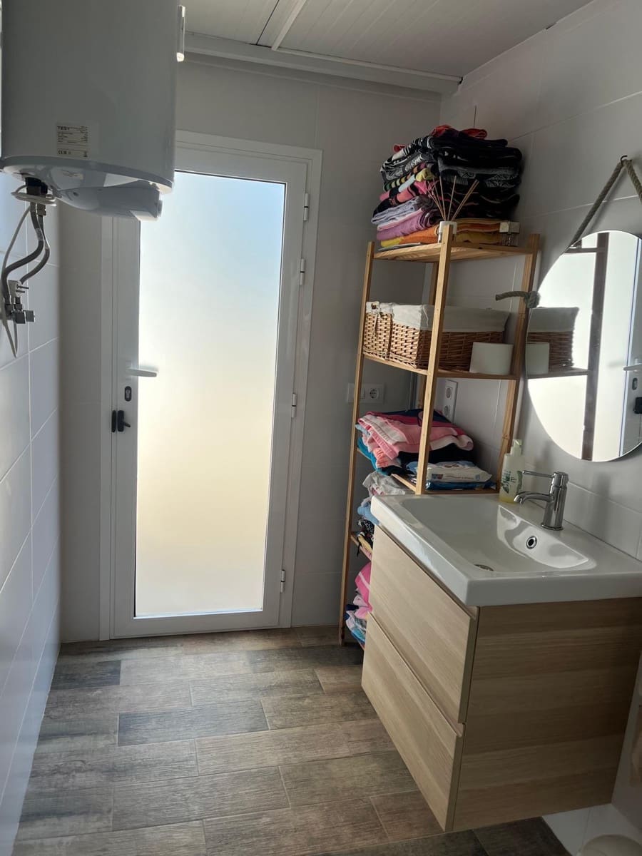 3 Zimmer Villa zu verkaufen in Llombai mit Pool - 240.000 € (Ref: 9927382)