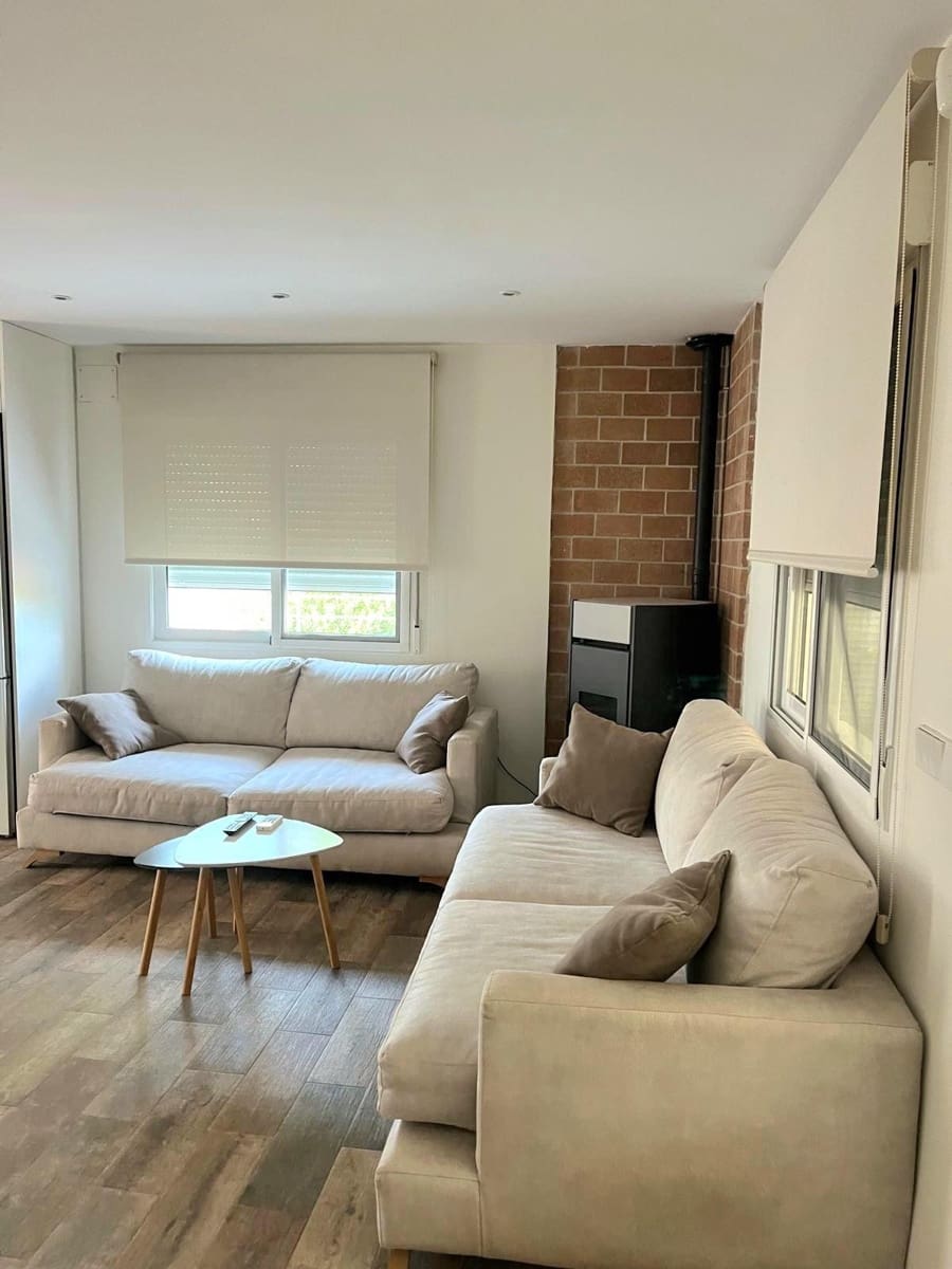 3 Zimmer Villa zu verkaufen in Llombai mit Pool - 240.000 € (Ref: 9927382)