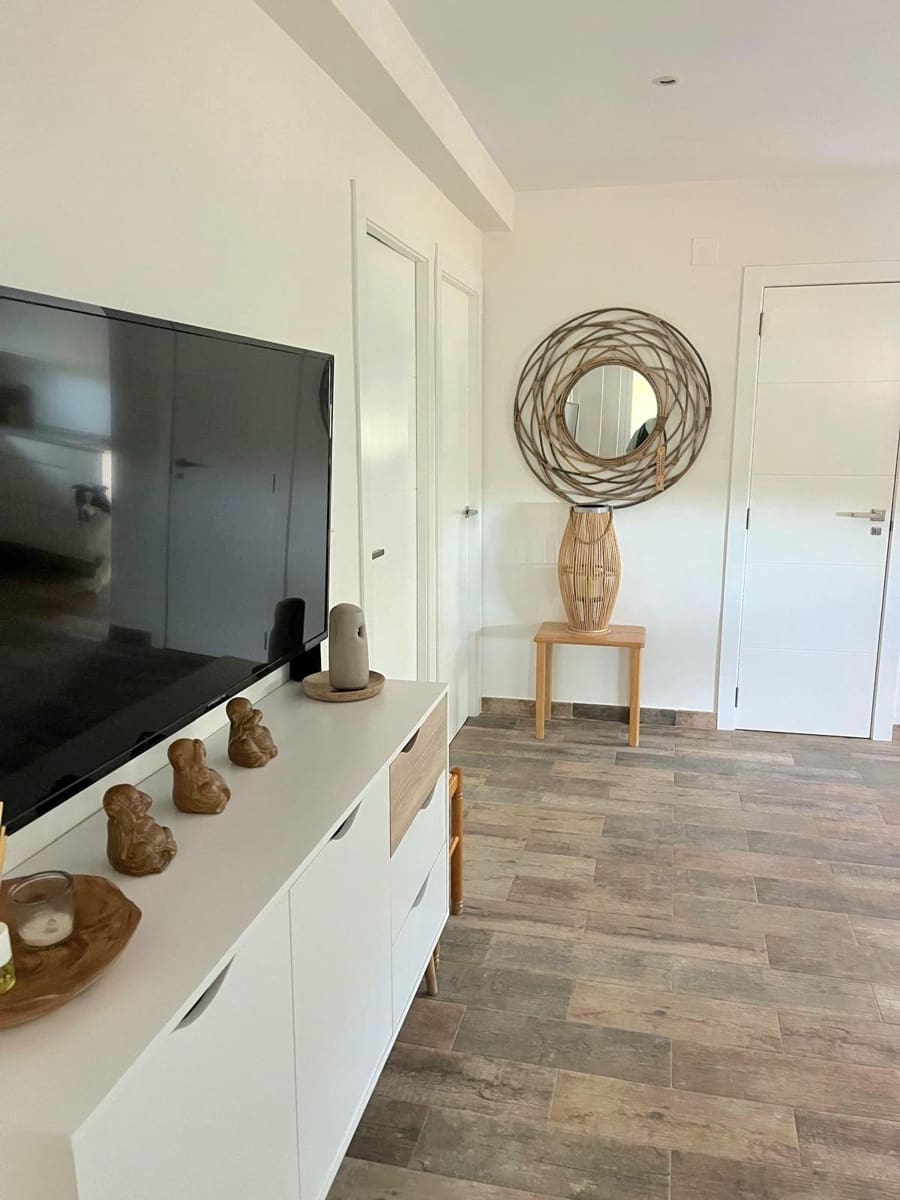 3 Zimmer Villa zu verkaufen in Llombai mit Pool - 240.000 € (Ref: 9927382)