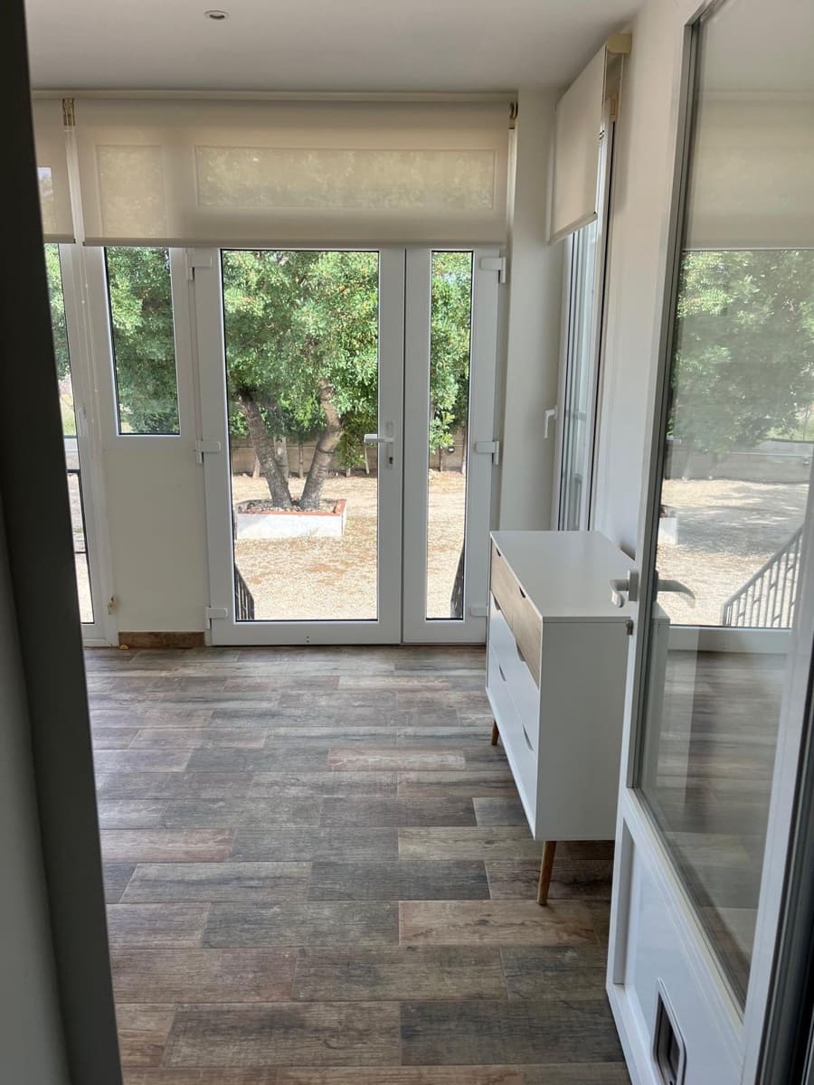 3 Zimmer Villa zu verkaufen in Llombai mit Pool - 240.000 € (Ref: 9927382)