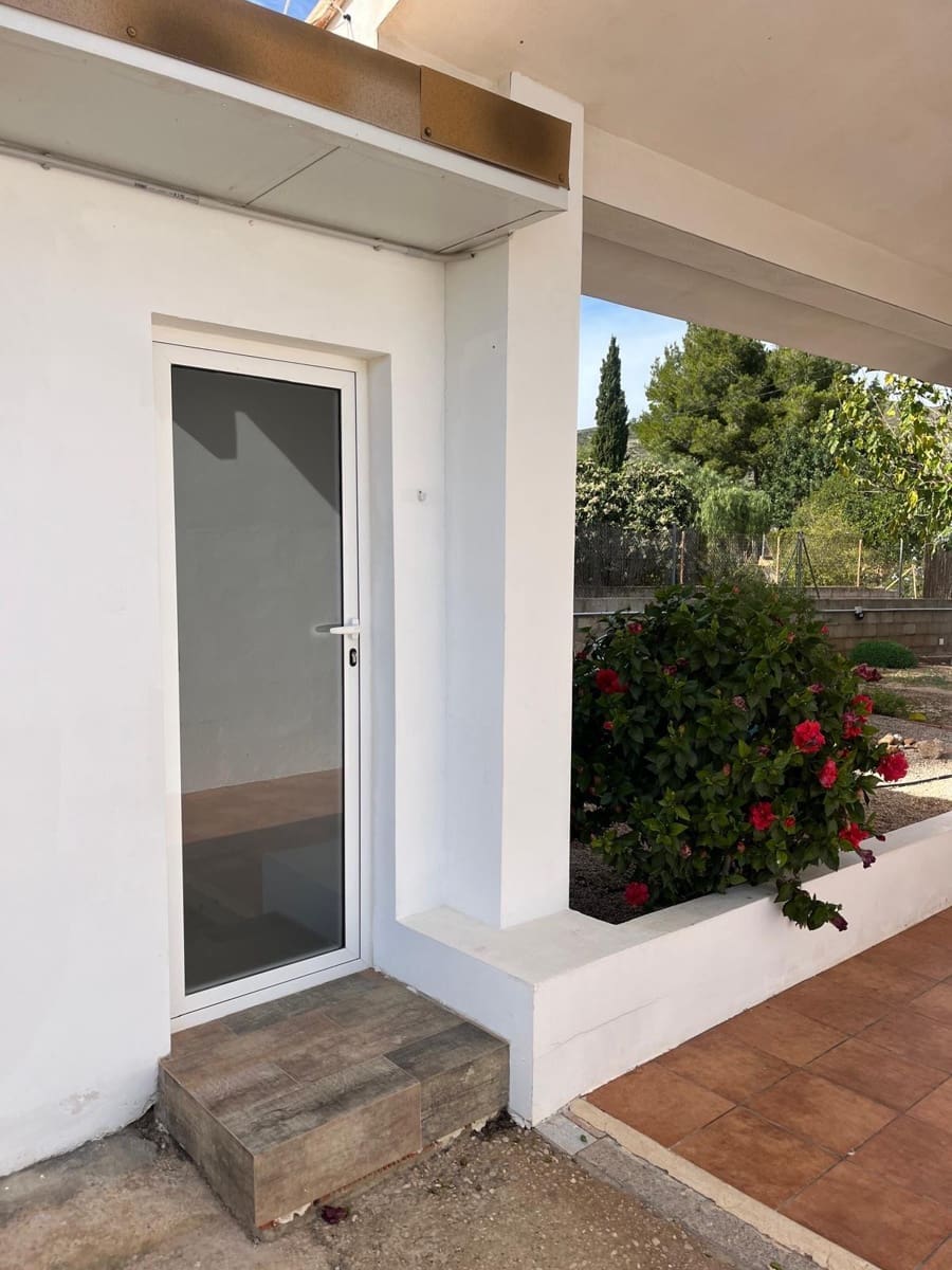 3 Zimmer Villa zu verkaufen in Llombai mit Pool - 240.000 € (Ref: 9927382)