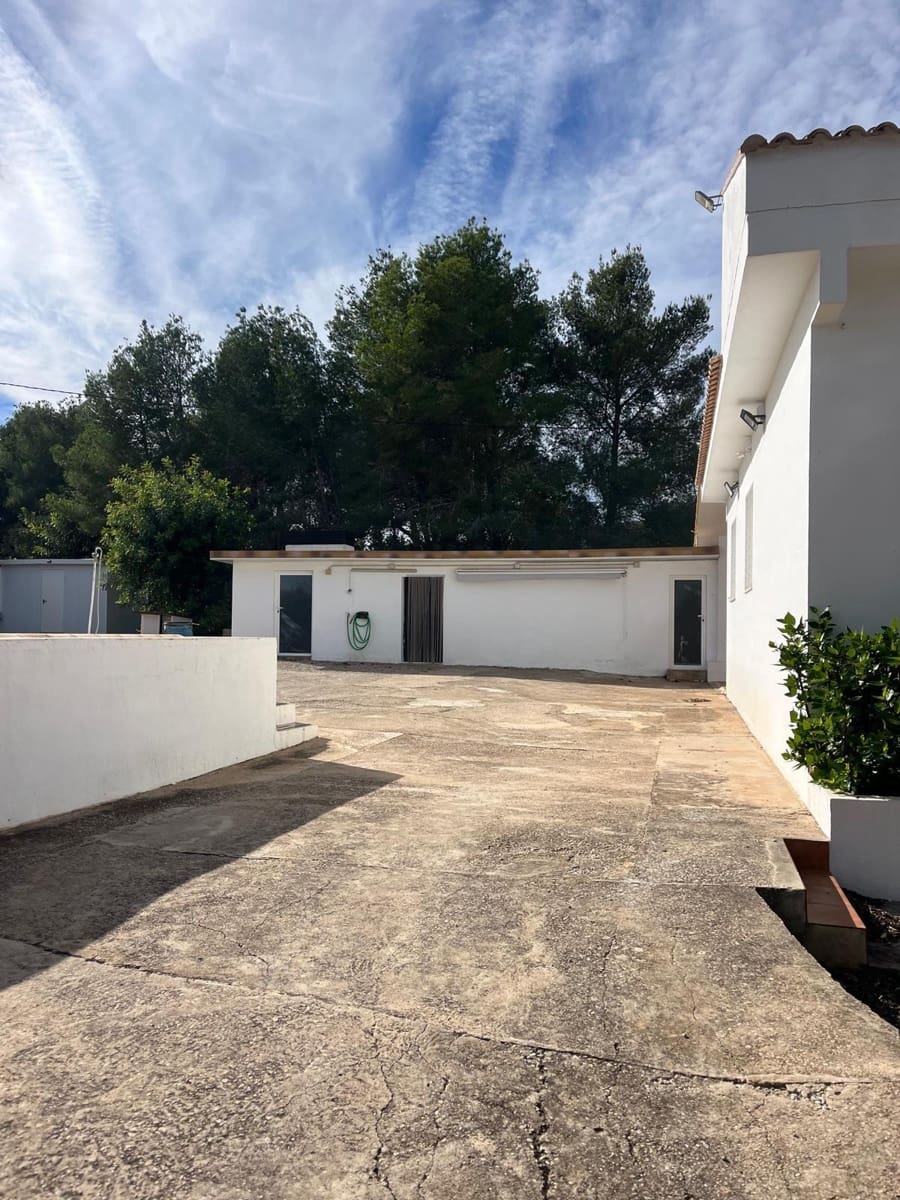 3 Zimmer Villa zu verkaufen in Llombai mit Pool - 240.000 € (Ref: 9927382)