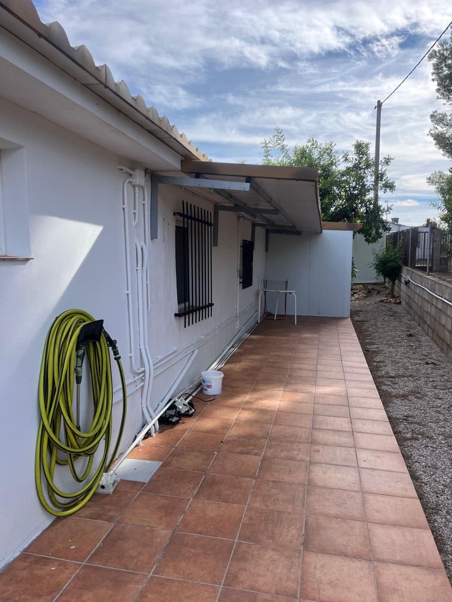 3 Zimmer Villa zu verkaufen in Llombai mit Pool - 240.000 € (Ref: 9927382)