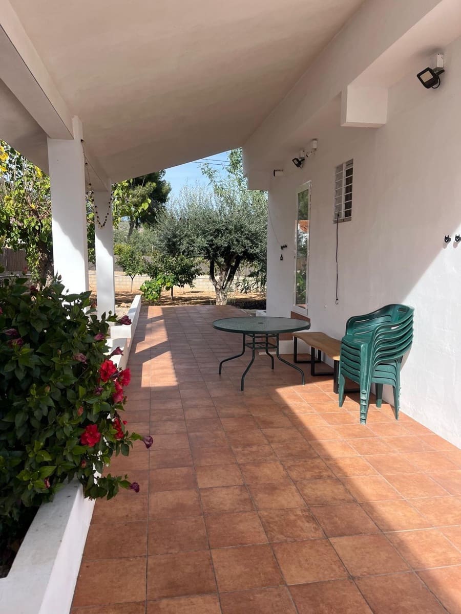 3 Zimmer Villa zu verkaufen in Llombai mit Pool - 240.000 € (Ref: 9927382)