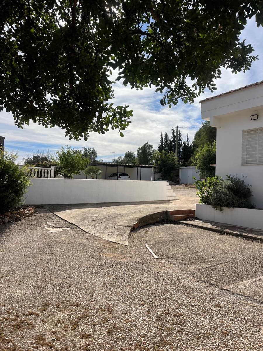 3 Zimmer Villa zu verkaufen in Llombai mit Pool - 240.000 € (Ref: 9927382)