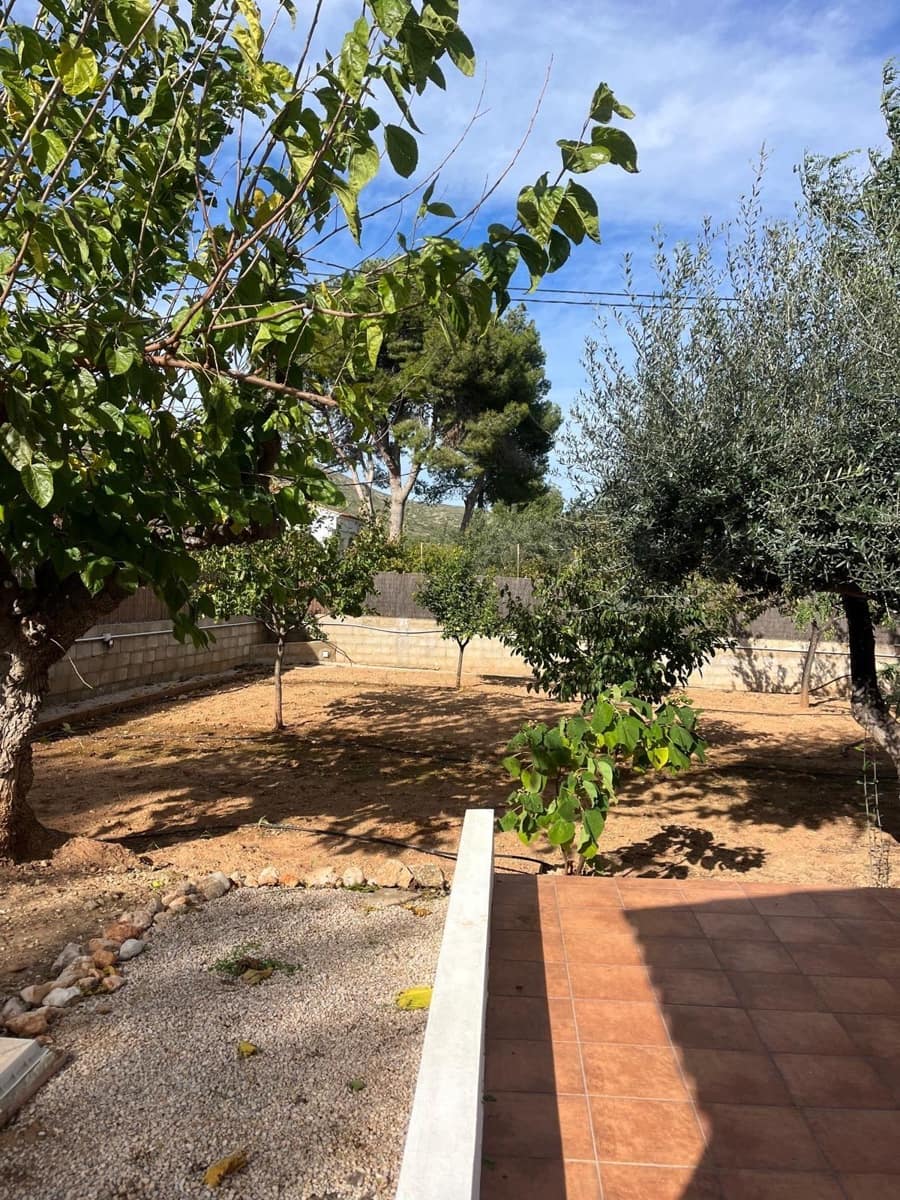 3 Zimmer Villa zu verkaufen in Llombai mit Pool - 240.000 € (Ref: 9927382)