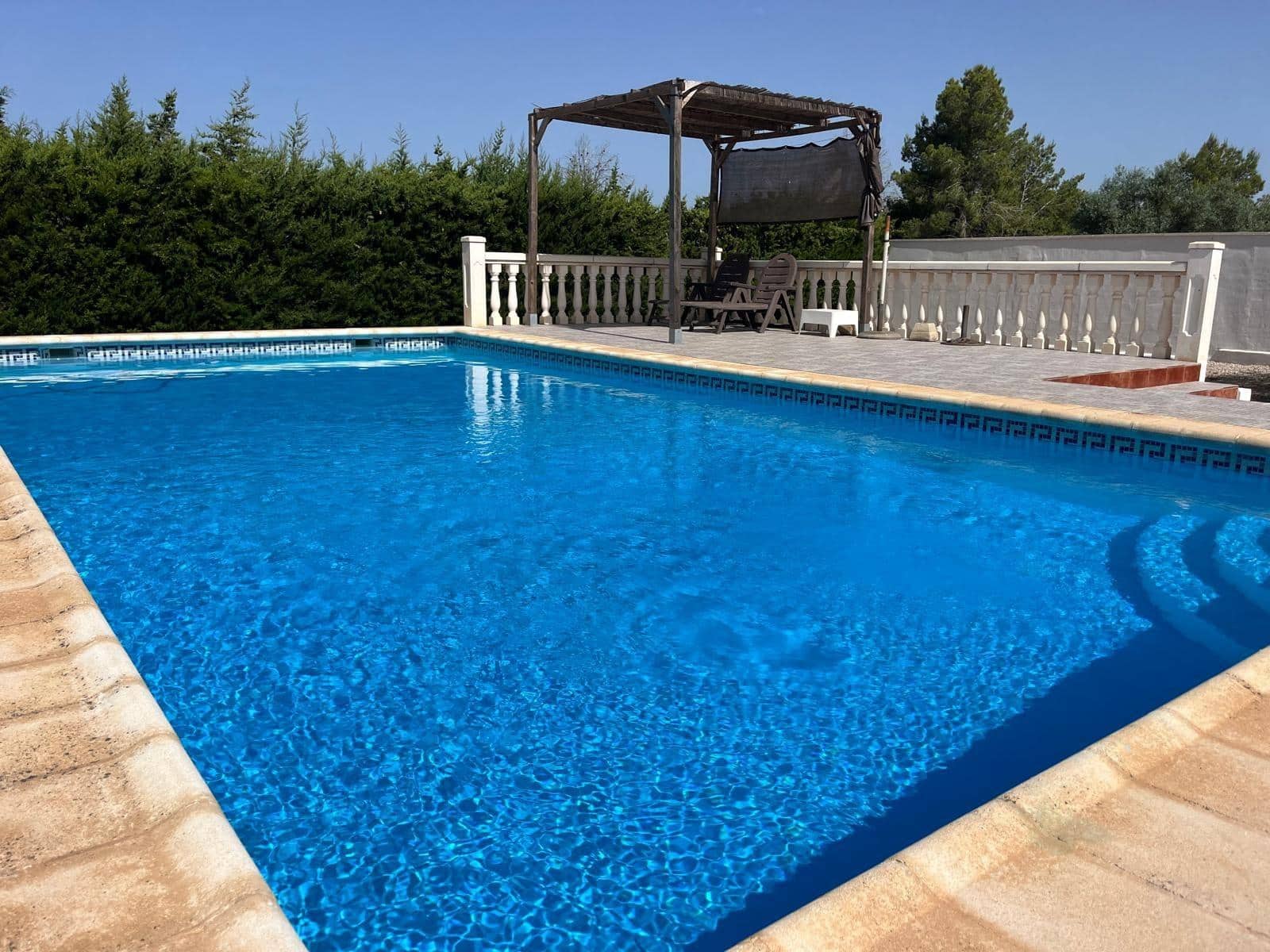3 Zimmer Villa zu verkaufen in Llombai mit Pool - 240.000 € (Ref: 9927382)