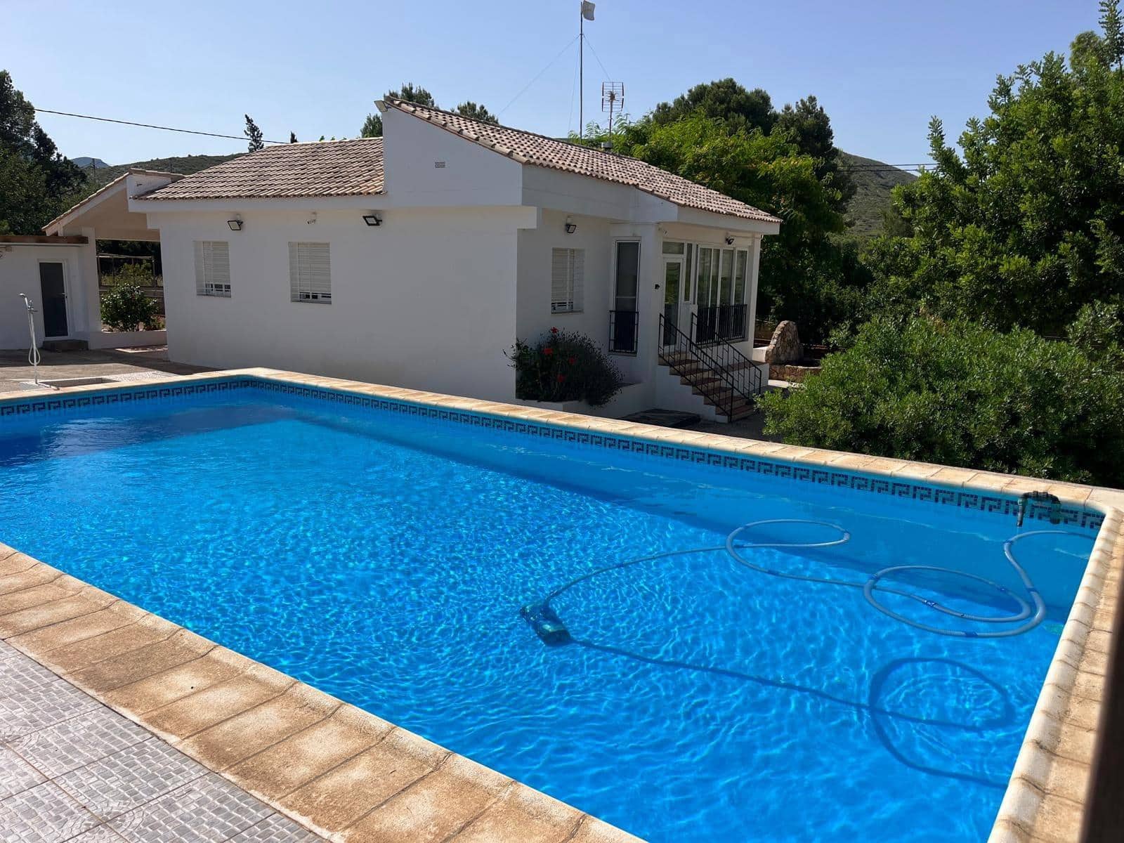 3 Zimmer Villa zu verkaufen in Llombai mit Pool - 240.000 € (Ref: 9927382)