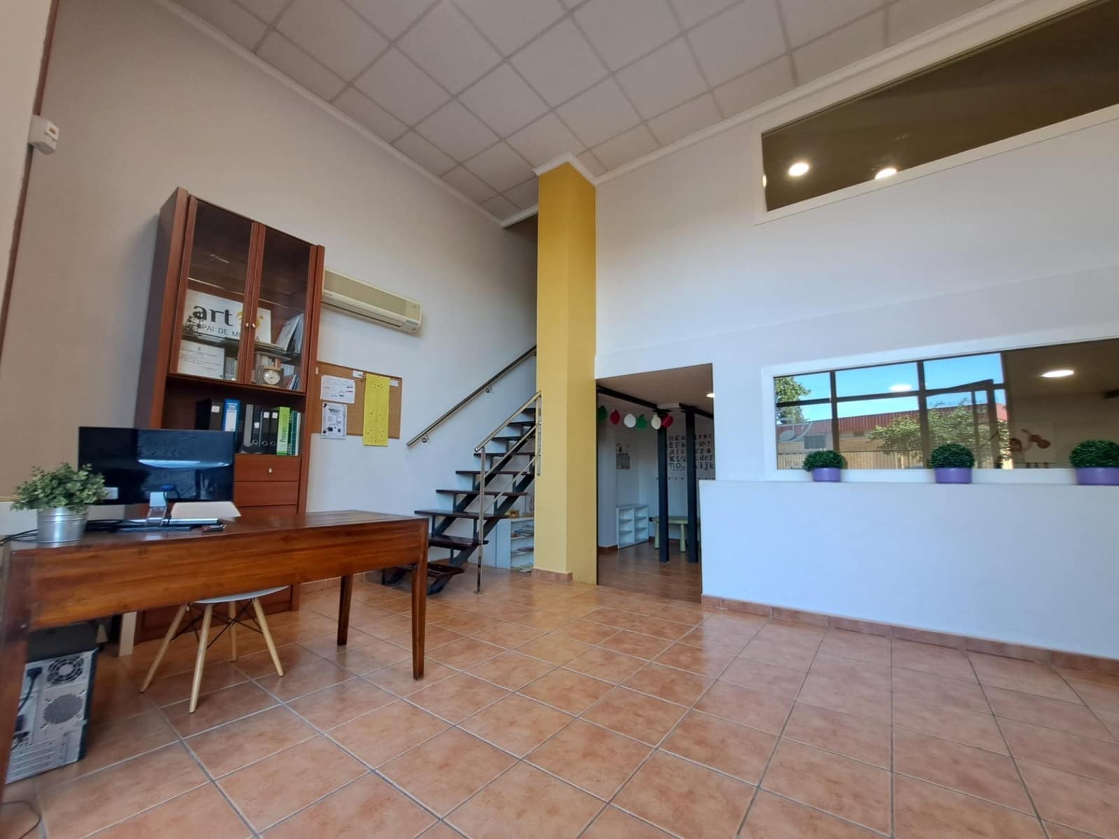 Comercial para arrendar em Alzira - 850 € (Ref: 9929360)